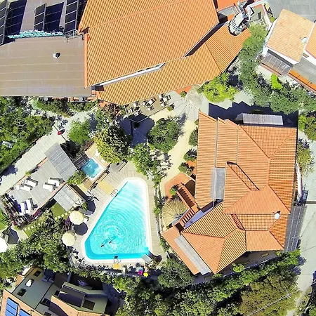 Отель Montemerlo 3*