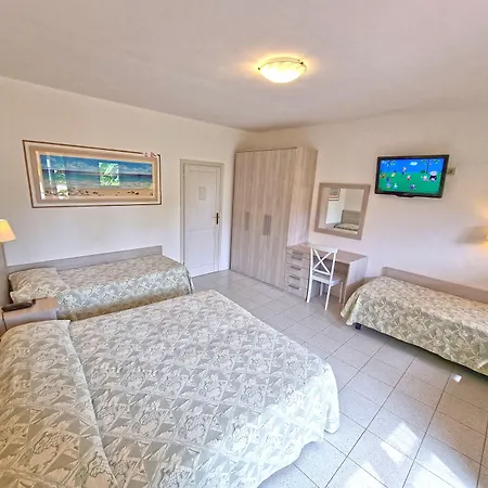 Отель Montemerlo