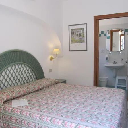 Montemerlo Отель