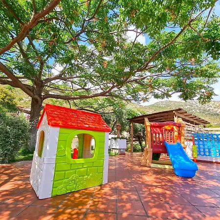 Eco Montemerlo מלון