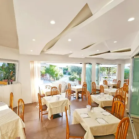 Eco Montemerlo 호텔 3*