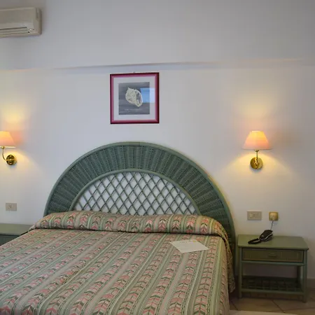 Eco Montemerlo 호텔 3*